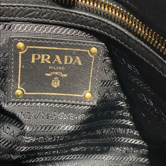 Prada 
Black Vitello Daino Leather Tote Bag - Picture 9 of 14